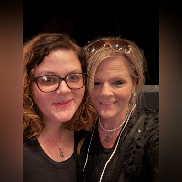 - LIVE SHOW LISTING - - Picture 3 of 6